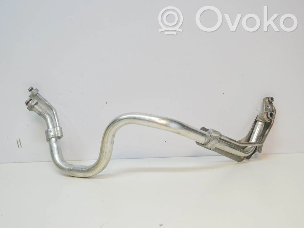 Ilmastointilaitteen putki (A/C)   5Q2816738D