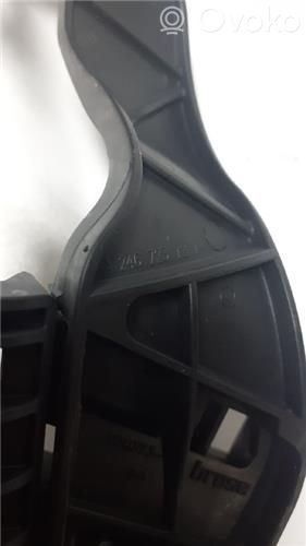 Mercedes-Benz B W246 W242 Silniczek zamka drzwi przednich 