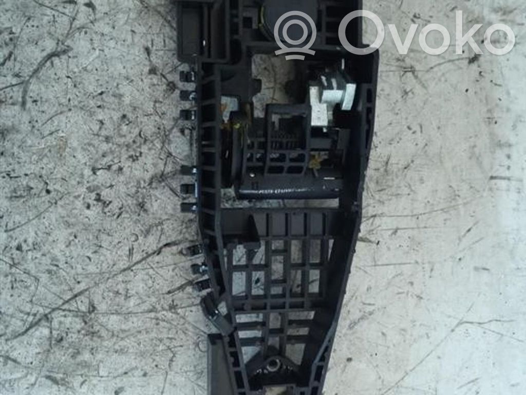 Jeep Cherokee Front door coupe exterior handle/bracket 