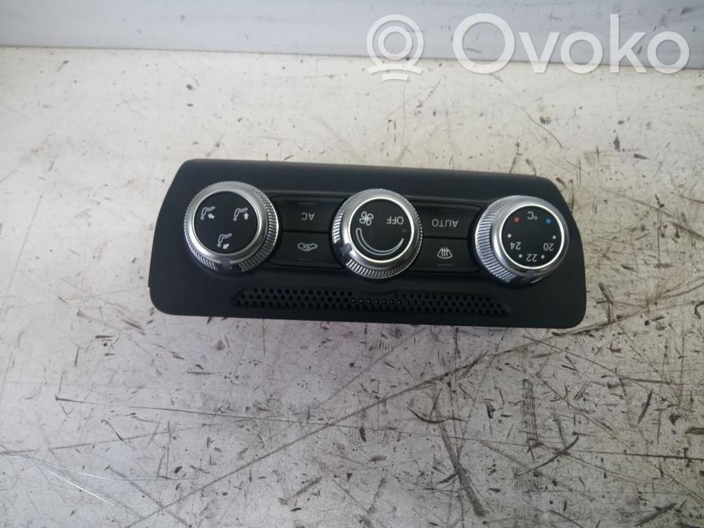 Audi A1 Climate control unit 