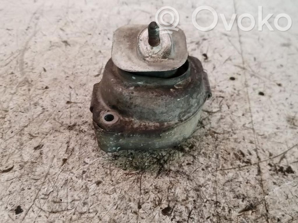 BMW X3 E83 Engine mounting bracket 
