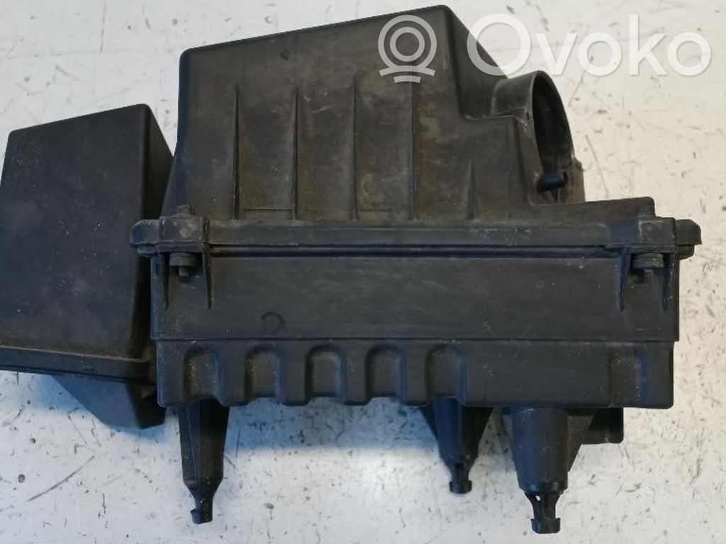 Ford Focus Air filter box 