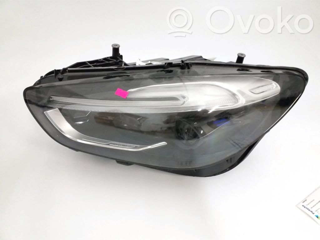 Mercedes-Benz B W247 Lampa przednia 