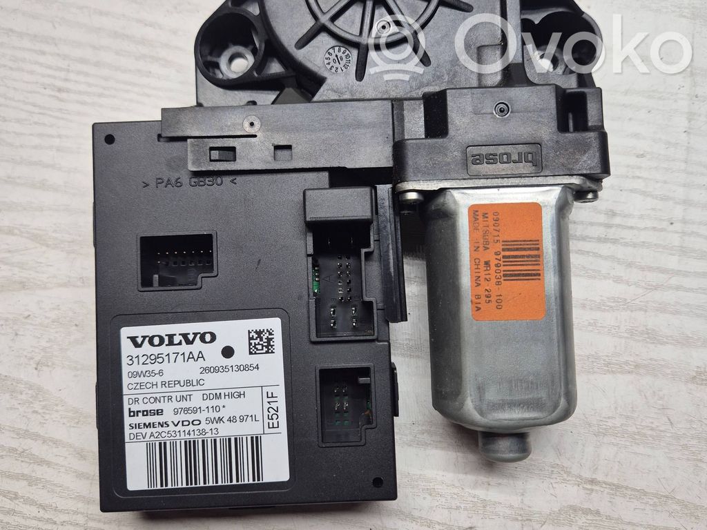 Volvo C30 Silnik regulatora szyby drzwi przednich 