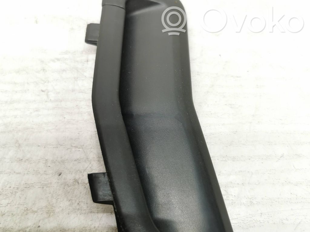 Volvo C30 Moldura del cinturón 