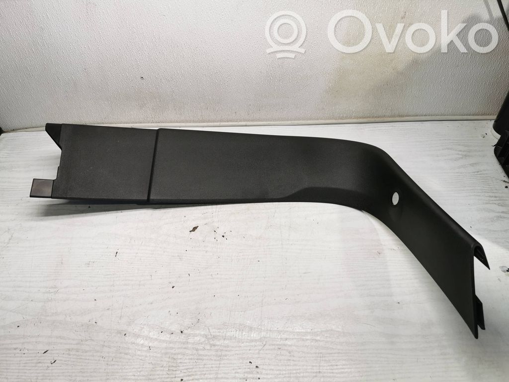 Volvo V40 Tailgate trim 