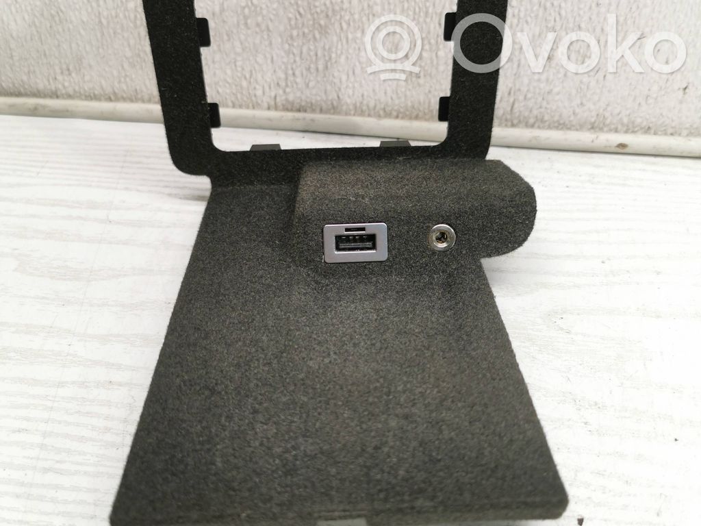 USB jungtis   19A164,31285608