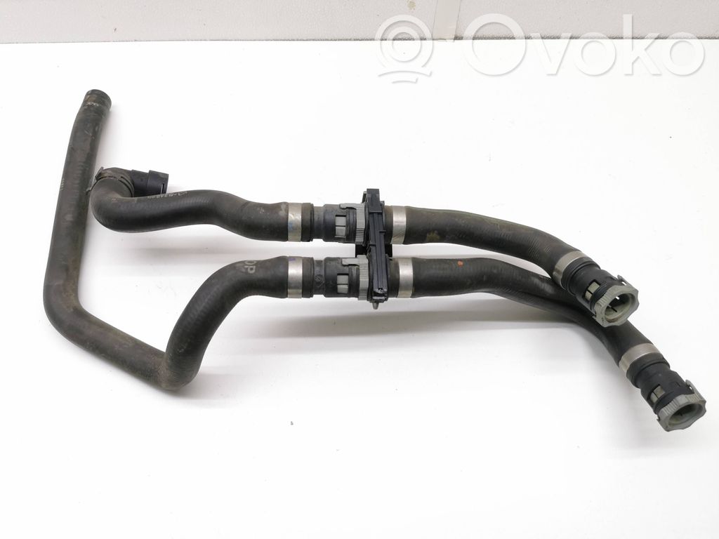 Volvo V40 Engine coolant pipe/hose 