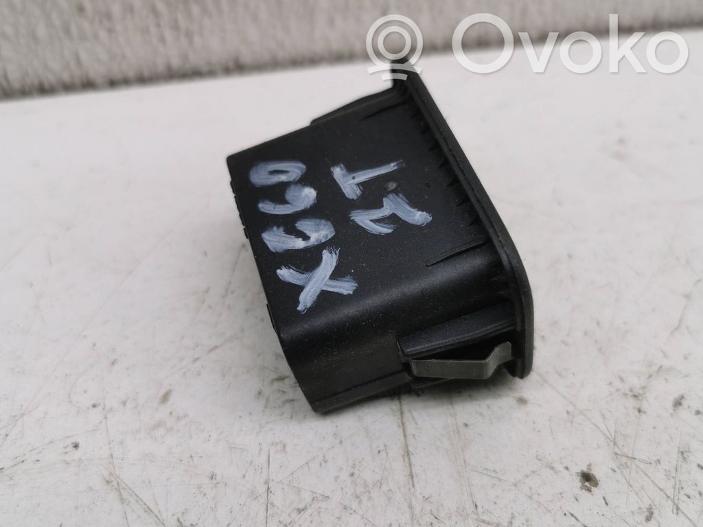 Volvo XC60 Tailgate opening switch 