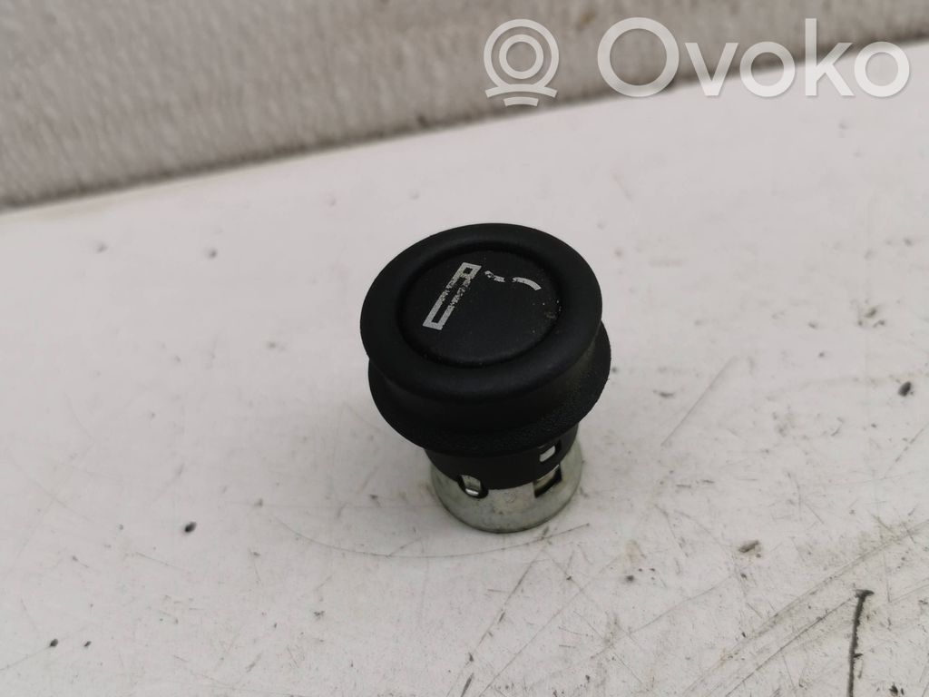 BMW 5 GT F07 Cigarette lighter 