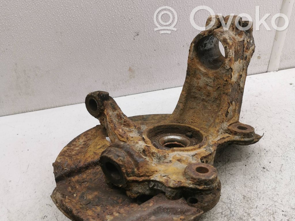 Volvo V60 Achsschenkel vorne 