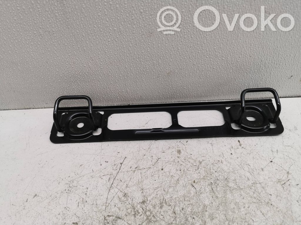 ISOFIX-kiinnike   06815557