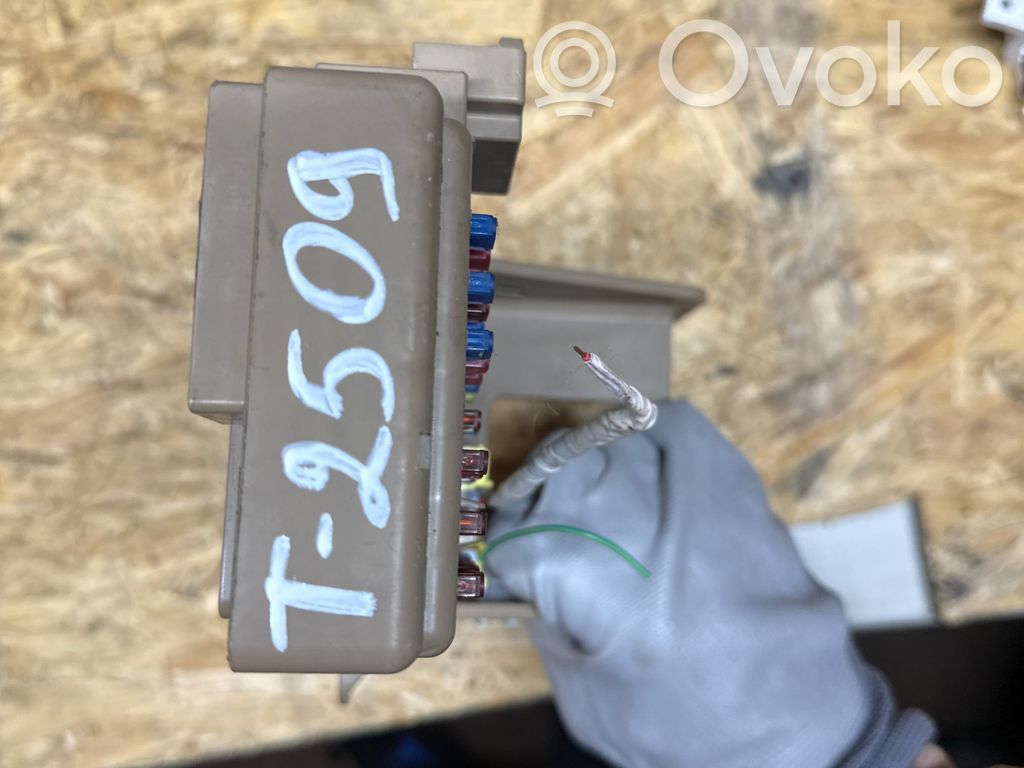 Módulo de fusible   82201FJ110