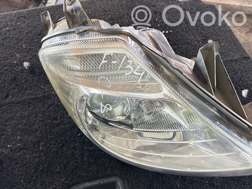 Headlight/headlamp   1494321080