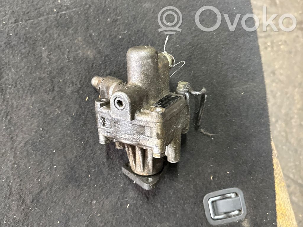Ohjaustehostimen pumppu   7681955289