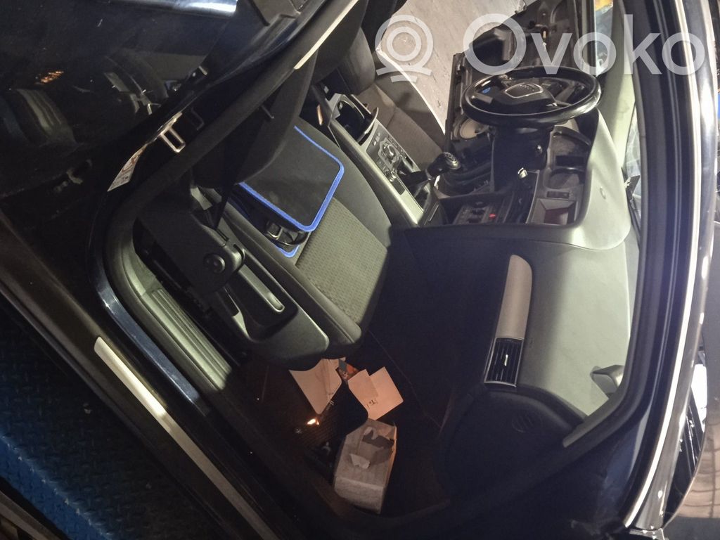 Audi A6 S6 C6 4F Priekšpusē apdares gumija (virsbūvē) 