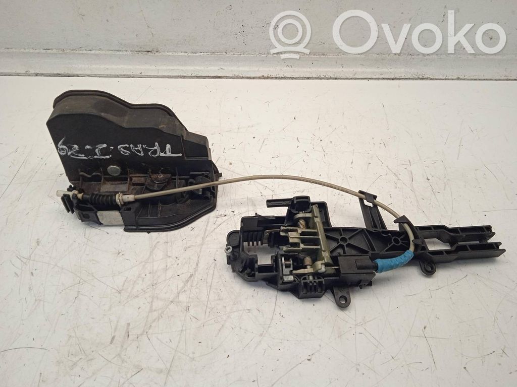 Rear door lock   7202147