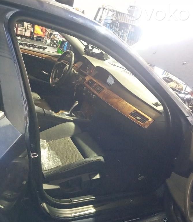 BMW 5 E60 E61 Etuoven kumitiiviste 