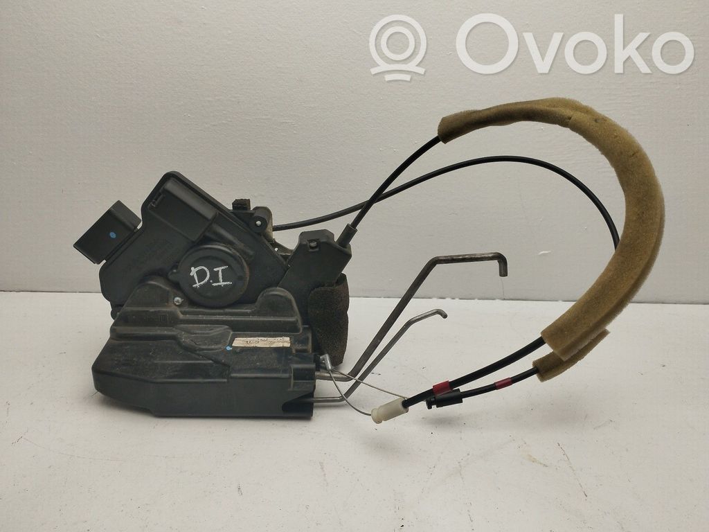 Mazda 5 Front door lock 