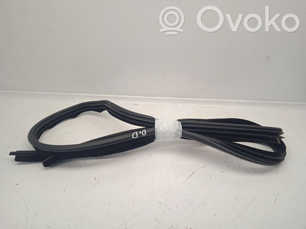 BMW 3 E90 E91 Front door rubber seal 
