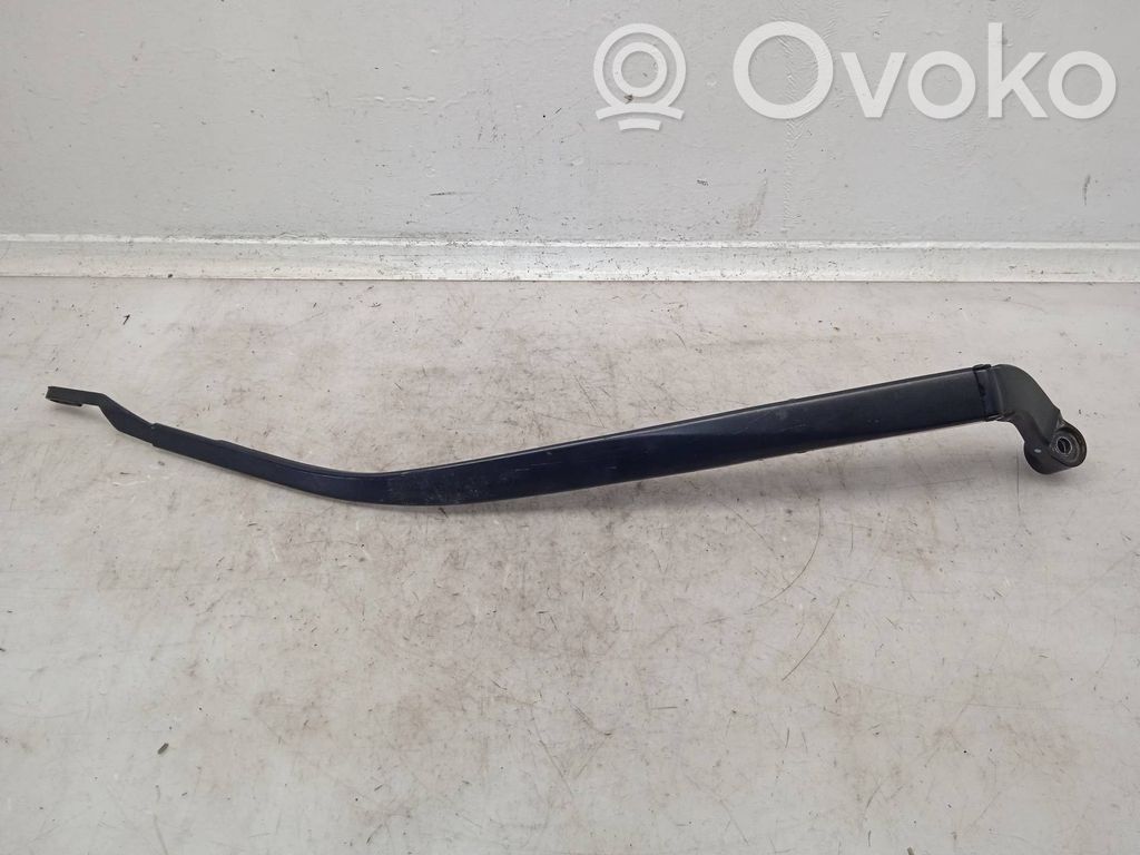 Lexus CT 200H Brazo del limpiaparabrisas delantero 