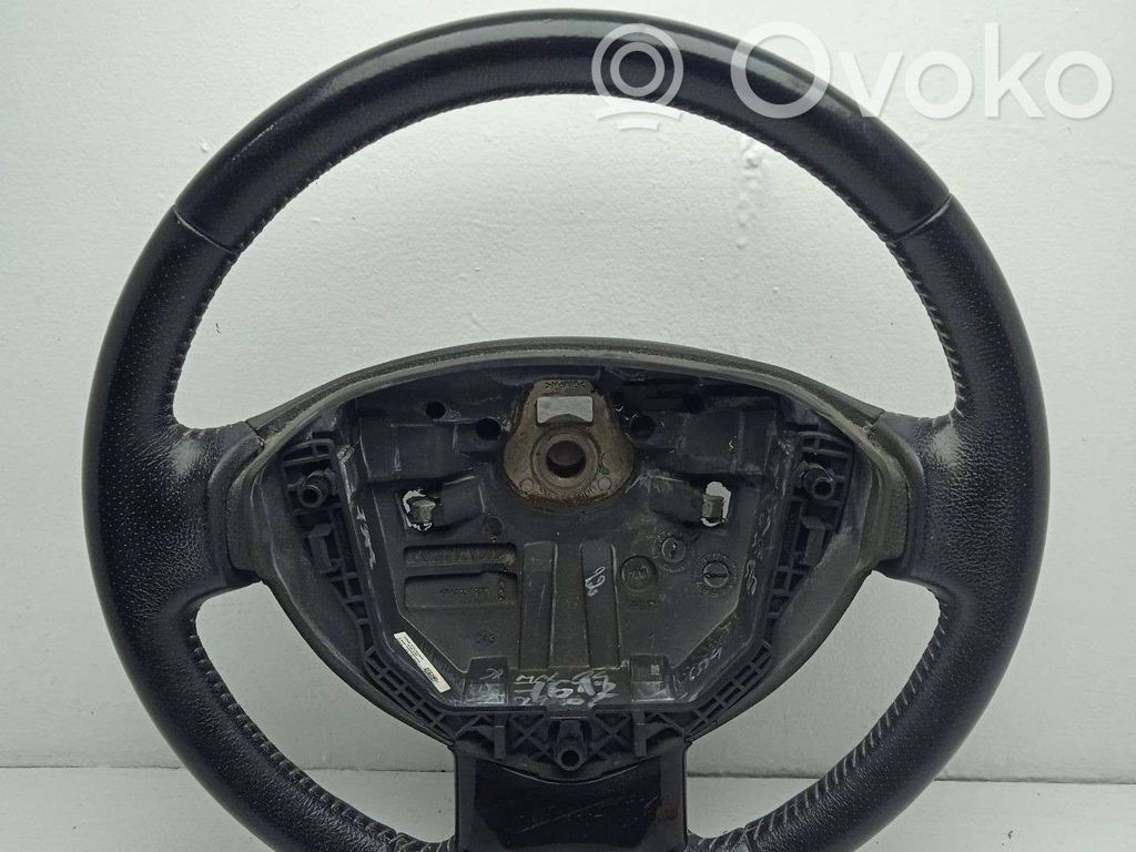 Dacia Duster Oroch Lenkrad 