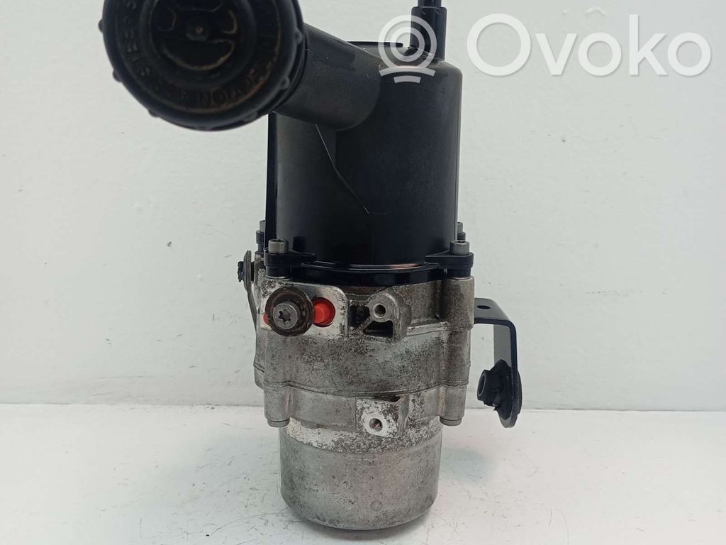 Ohjaustehostimen pumppu   9686925480
