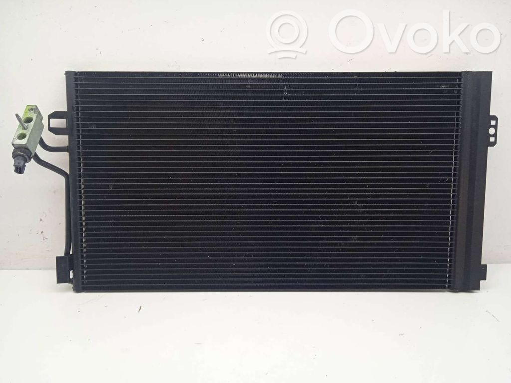 Mercedes-Benz Vito Viano W639 Radiatore di raffreddamento A/C (condensatore) 