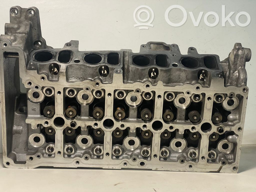 BMW 5 F10 F11 Engine head 