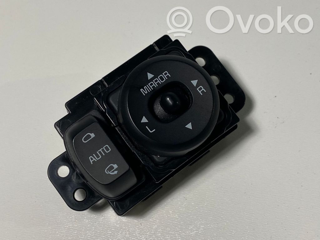 KIA Ceed Wing mirror switch 