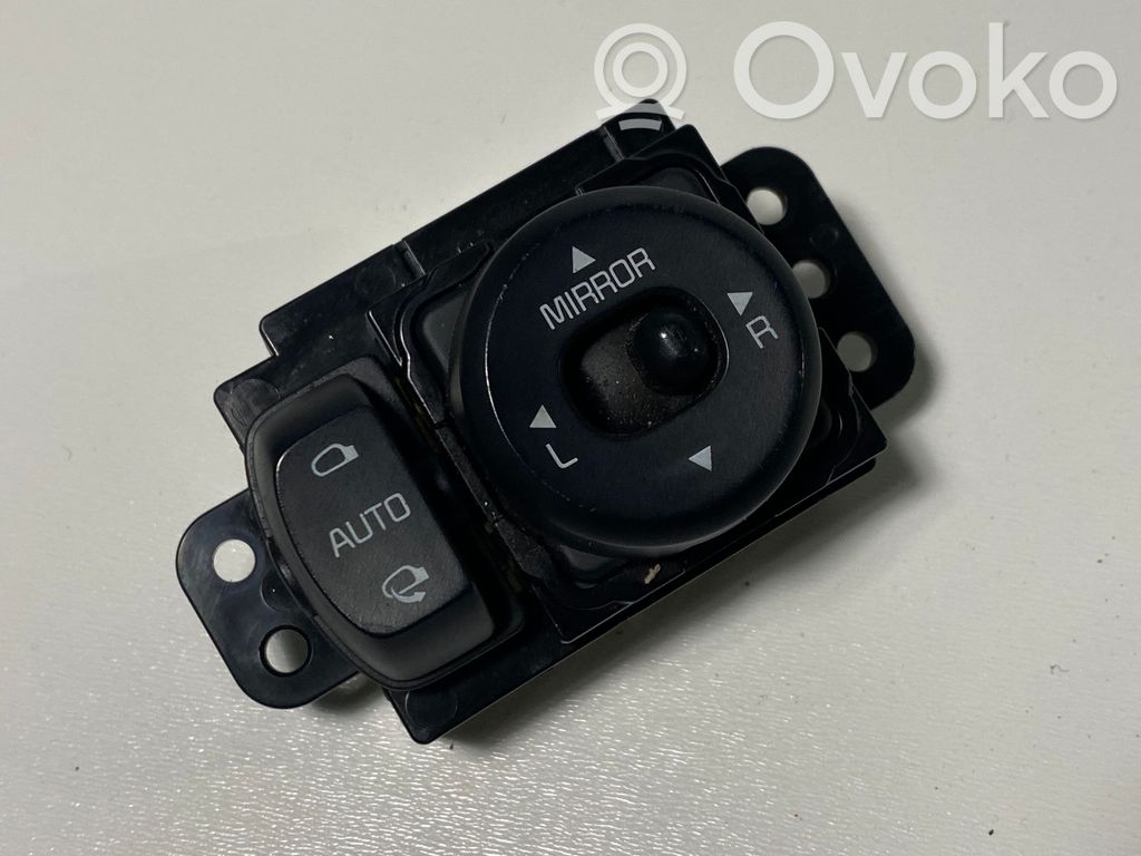 KIA Ceed Wing mirror switch 