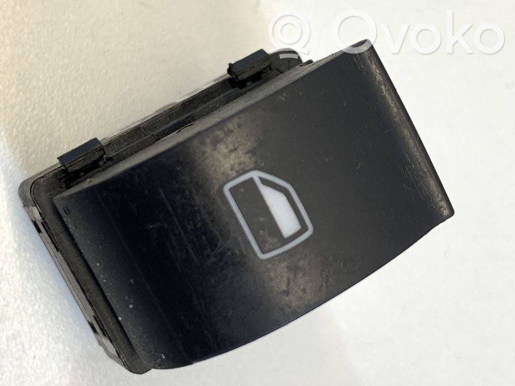 Audi A3 S3 A3 Sportback 8P Electric window control switch 
