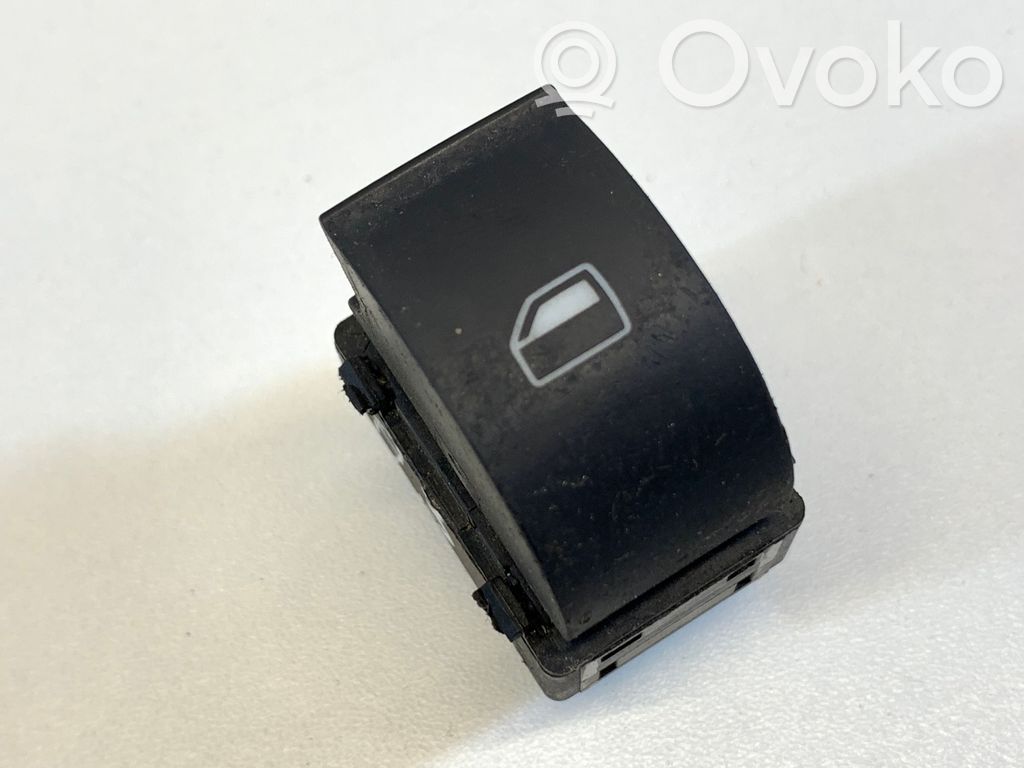 Audi A3 S3 A3 Sportback 8P Electric window control switch 