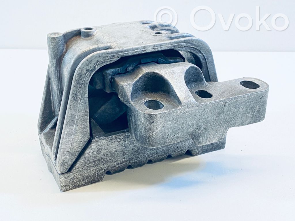 Engine mount bracket   1K0199262J