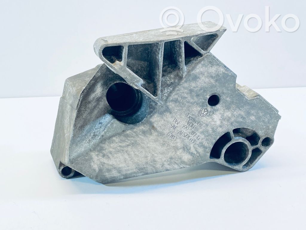 Audi A3 S3 8P Engine mounting bracket 