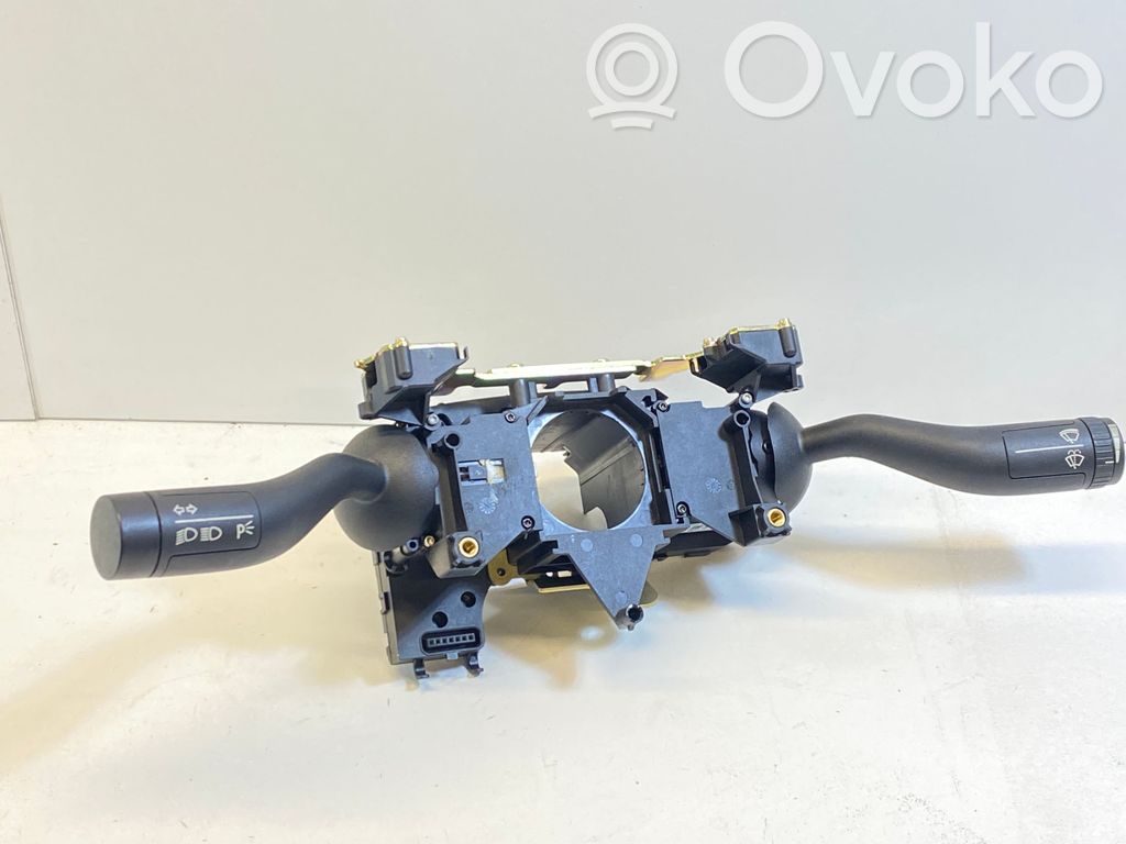 Volkswagen Touareg I Wiper turn signal indicator stalk/switch 