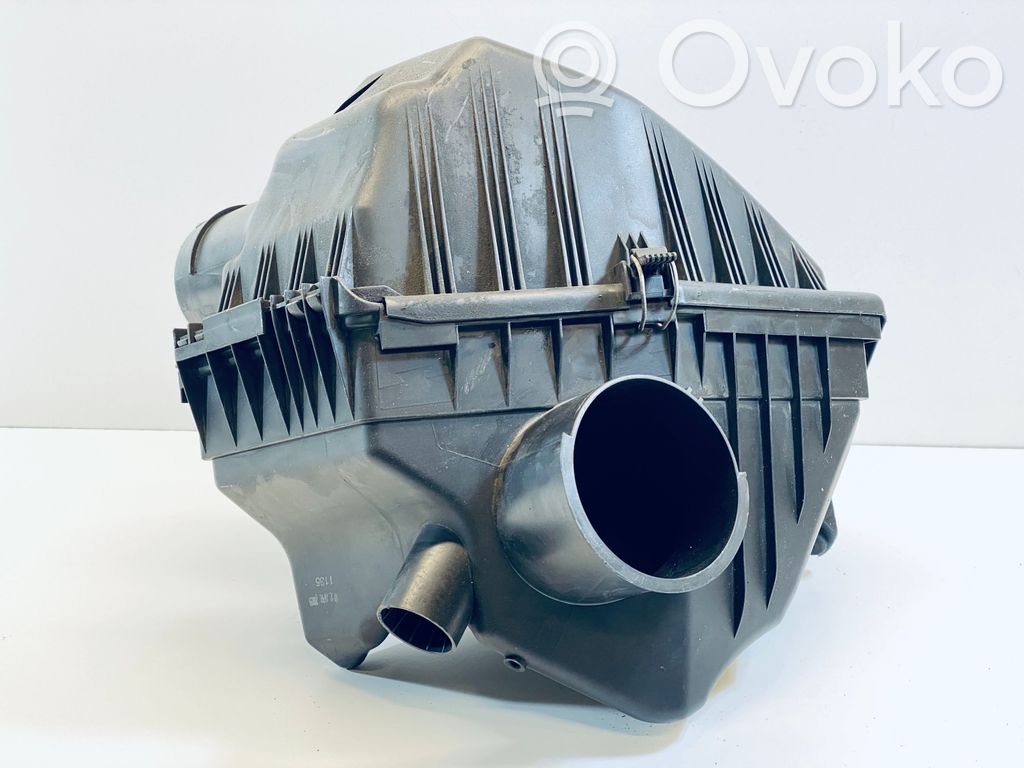 BMW 5 E60 E61 Air filter box 