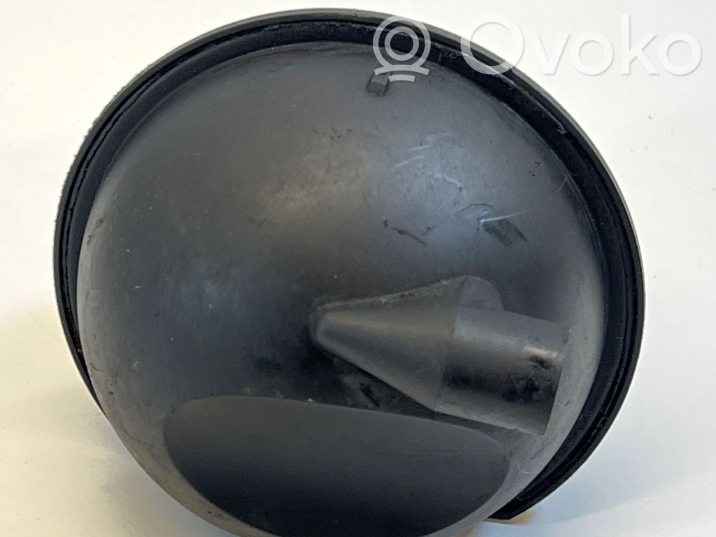 Volkswagen PASSAT B6 Vakuuma gaisa tilpne 