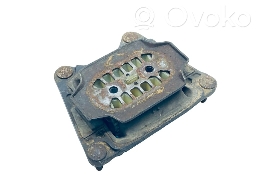 Mocowanie / Uchwyt skrzyni biegów   4F0399151AN