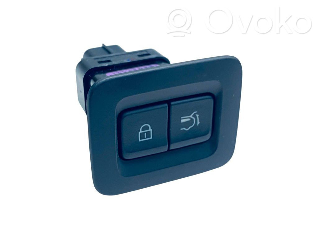 Mazda CX-30 Tailgate/trunk/boot open switch 