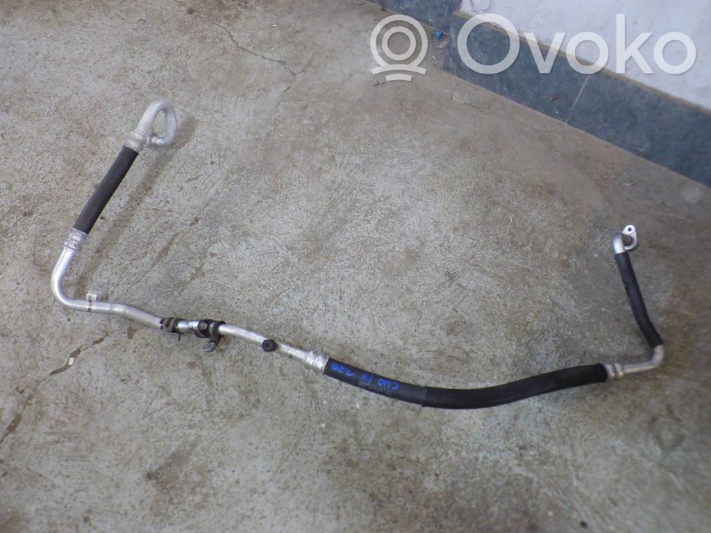 Renault Clio IV Ilmastointilaitteen putki (A/C) 