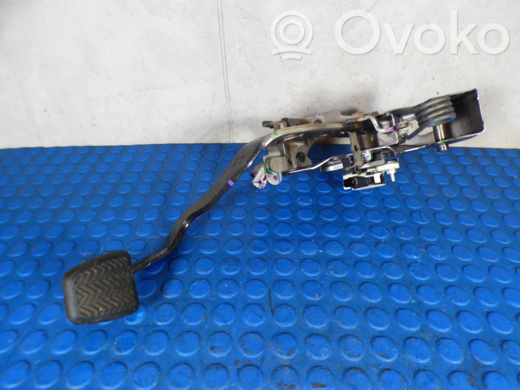 Toyota Corolla E210 E21 Sankabos pedalas 