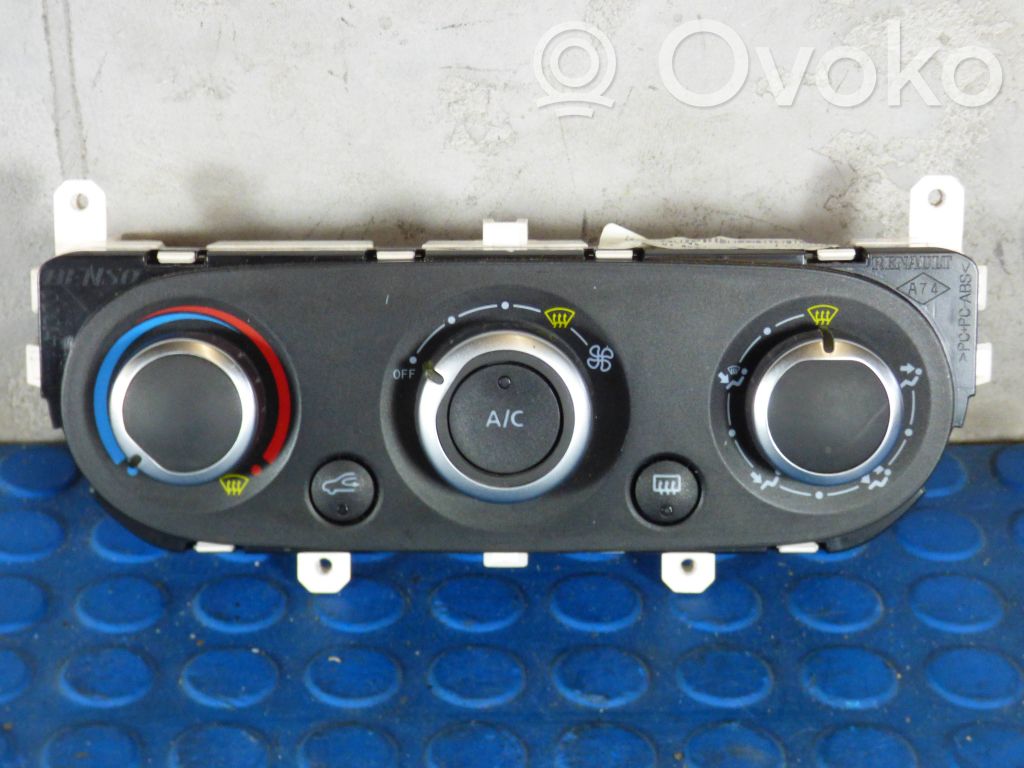 Renault Clio IV Climate control unit 
