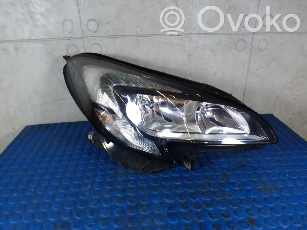 Opel Corsa E Headlight/headlamp 