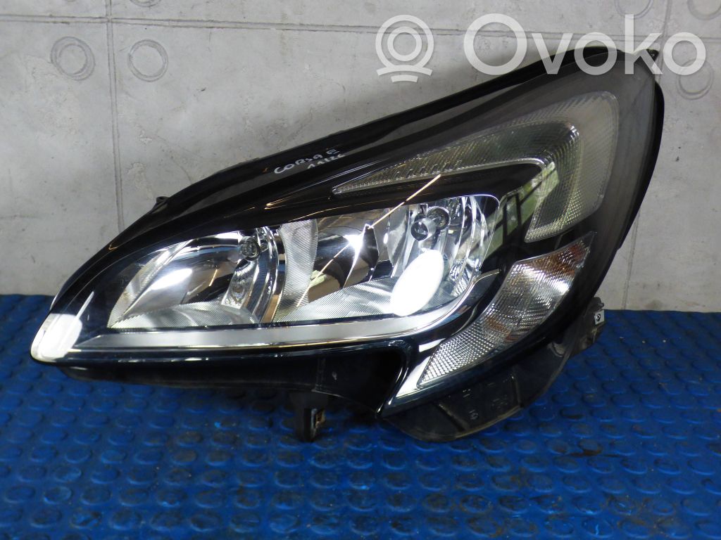 Opel Corsa E Headlight/headlamp 