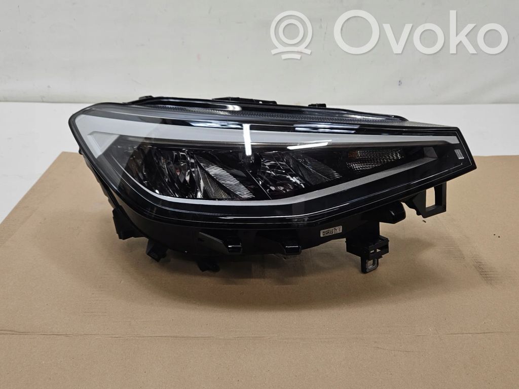 Volkswagen ID.4 Lampa przednia 