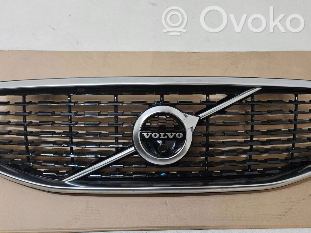 Volvo XC60 Etusäleikkö 
