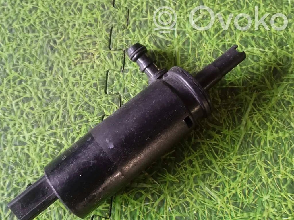 BMW M5 Headlight washer pump 