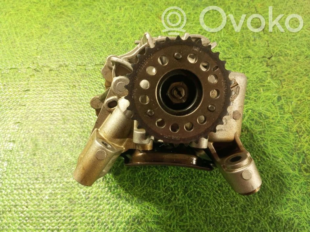 BMW X5M E70 Oil pump 