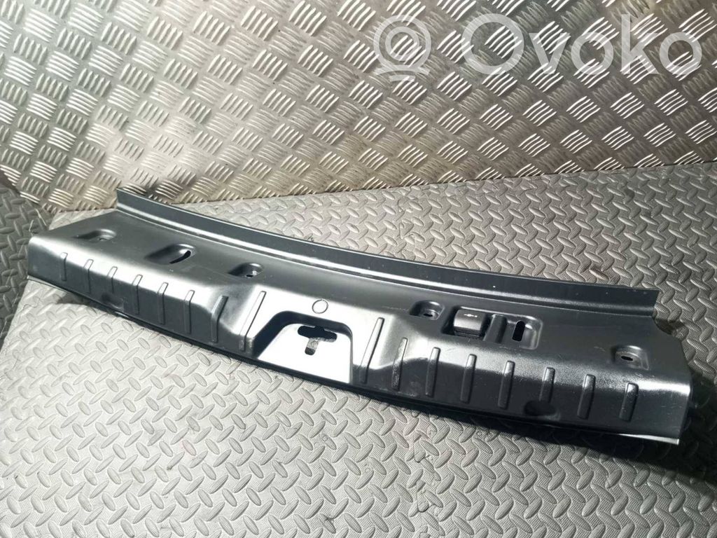 BMW 5 F10 F11 Osłona pasa bagażnika 
